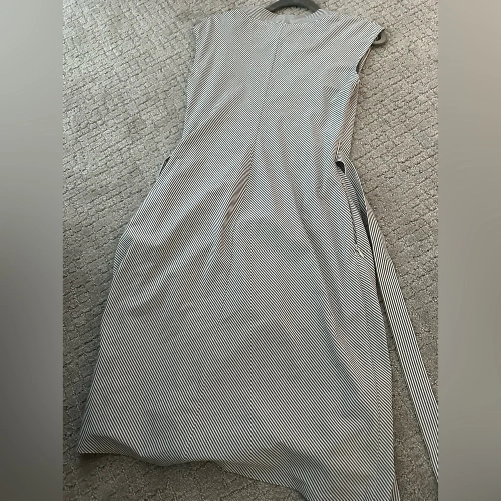 Athleta Newport Wrap Dress,City Stripe Black/Sea Salt SIZE XXS, EUC - Picture 4 of 9